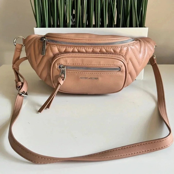 NWT Handbag Oval Design Print Zipper Crossbody Bag TAUPE - Picture 5 of 9